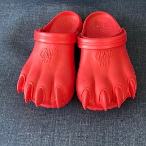Clawz shoes. Red. Size M-7. W-8